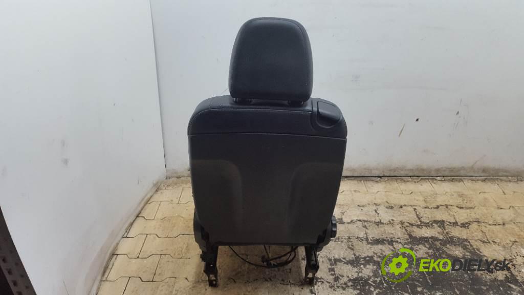 MERCEDES-BENZ B180 CDI W245 2005 80kw W245 1992 Sedadlo pravy  (Sedačky, sedadlá)