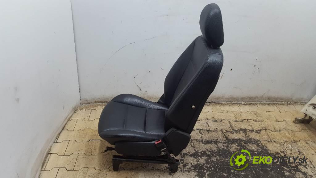 MERCEDES-BENZ B180 CDI W245 2005 80kw W245 1992 Sedadlo pravy  (Sedačky, sedadlá)