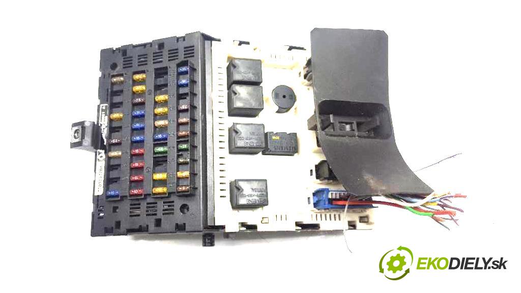 RENAULT MEGANE SCENIC  2006 99kW    1998 Modul BSI 7703297786 (Poistkové skrinky)