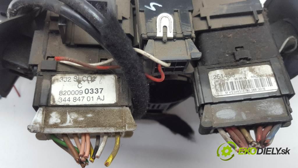 RENAULT KANGOO I 2002 48kw I 1461 Prepínač kombinovaný 8200090337 (Prepínače, spínače, tlačidlá a ovládače kúrenia)