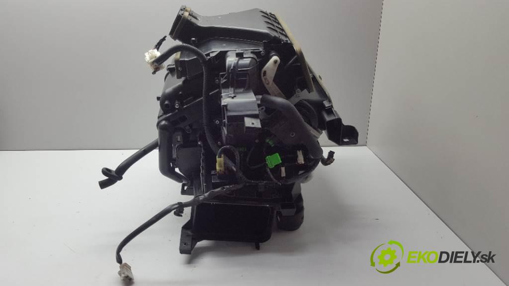 HONDA ACCORD VIII 2009 148kW VIII 2354 Výhrevné teleso, radiátor kúrenia  (Radiátory kúrenia)