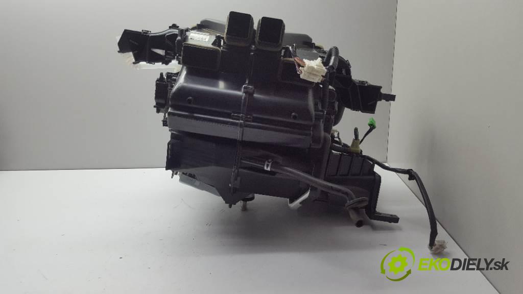 HONDA ACCORD VIII 2009 148kW VIII 2354 Výhrevné teleso, radiátor kúrenia  (Radiátory kúrenia)