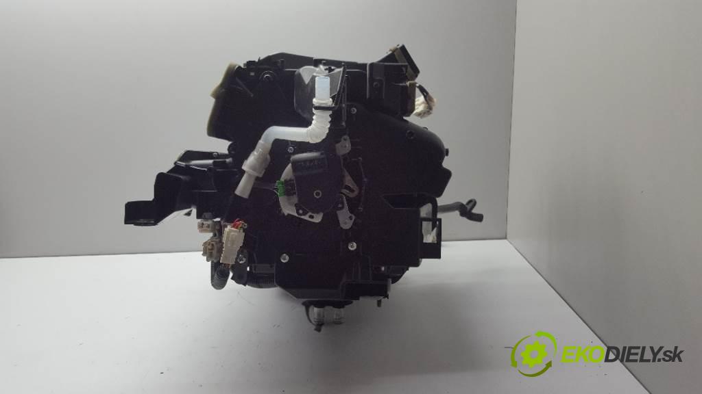 HONDA ACCORD VIII 2009 148kW VIII 2354 Výhrevné teleso, radiátor kúrenia  (Radiátory kúrenia)