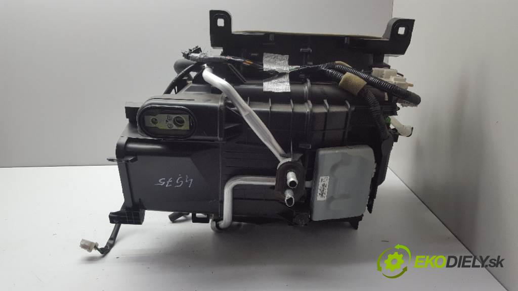 HONDA ACCORD VIII 2009 148kW VIII 2354 Výhrevné teleso, radiátor kúrenia  (Radiátory kúrenia)