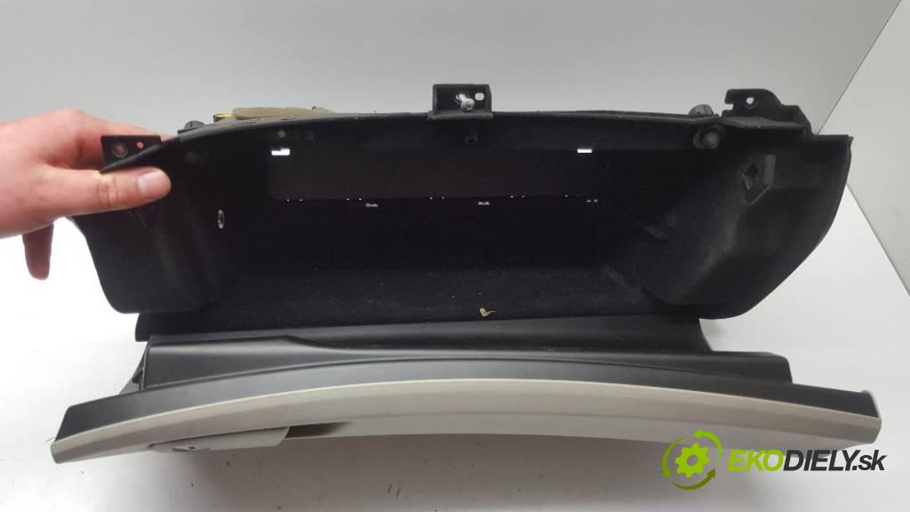 HONDA ACCORD VIII 2009 148kW VIII 2354 Priehradka, kastlík spolujazdca 77500L0G0 (Priehradky, kastlíky)