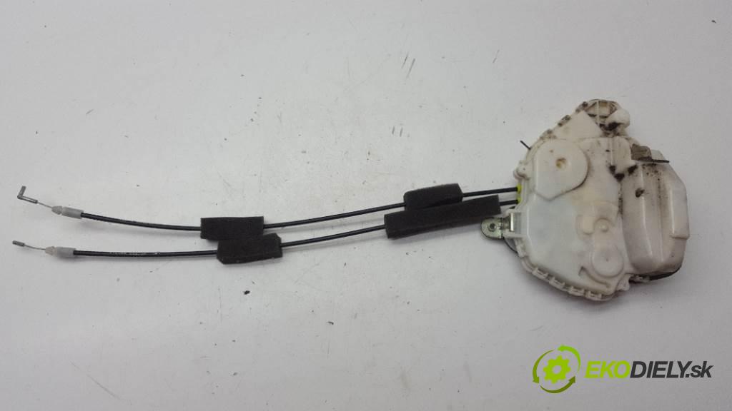HONDA ACCORD VIII 2009 148kW VIII 2354 zámok přední část pravý 7PIN