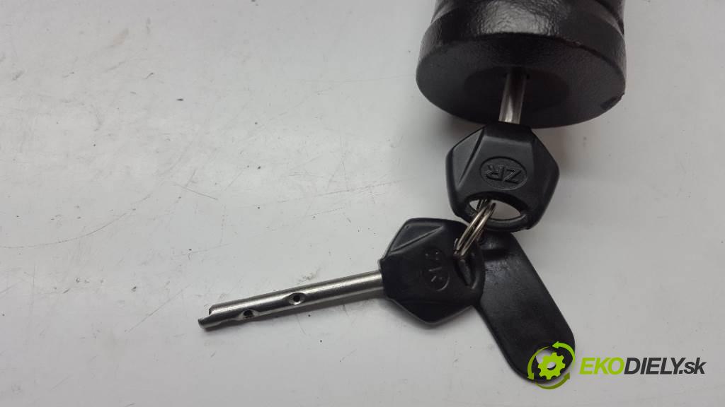 HONDA ACCORD VIII 2009 148kW VIII 2354 Hriadeľ, tyč volantu  (Tyče riadenia (volantu))