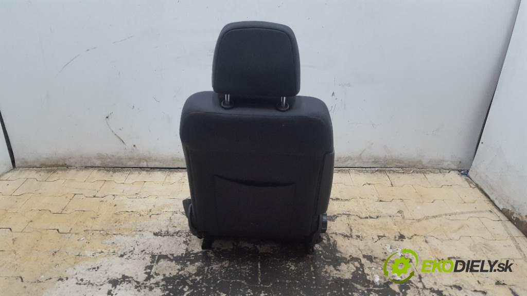 OPEL ZAFIRA B 2007 88kW B 1910 Sedadlo pravy  (Sedačky, sedadlá)