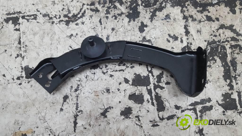 OPEL ZAFIRA B 2007 88kW B 1910 Sedadlo zad 3 RZĄD KOMPLET (Sedačky, sedadlá)