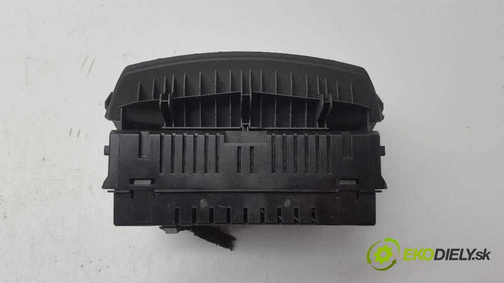 OPEL ZAFIRA B 2007 88kW B 1910 RADIO 13262748 13111163  13159587 (Audio zariadenia)