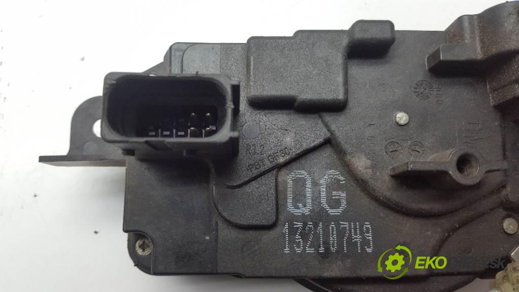 OPEL ZAFIRA B 2007 88kW B 1910 zámok přední část pravý 13210749 4PIN