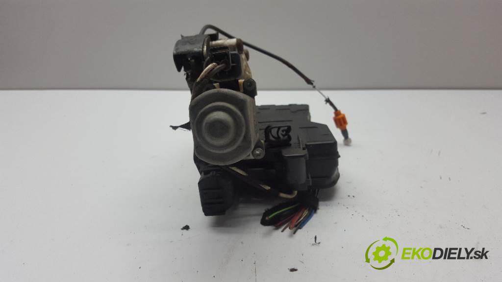 BMW 7-SERIES E65 730 2003 0 kW E65 730 730 zámok zadní část pravý 7169252 12 PIN