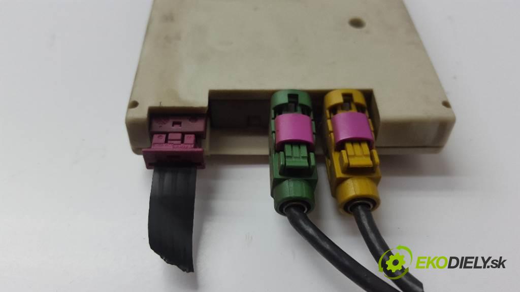 BMW 7-SERIES E65 730 2003 0 kW E65 730 730 Zosilňovač Antenní: 393805802 (Zosilňovače)