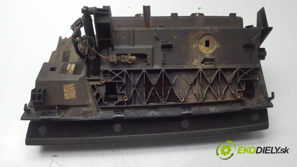 BMW 7-SERIES E65 730 2003 0 kW E65 730 730 Priehradka, kastlík spolujazdca 51167029753 51167027427 (Priehradky, kastlíky)