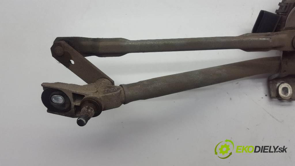 VOLKSWAGEN PASSAT B5 FL  2004 74kW    1896 Mechanizmus stieračov predný 8D1955605B 4PIN (Motorčeky stieračov predné)