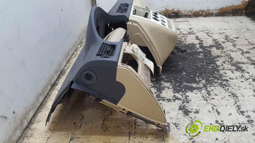 FORD CONNECT TOURNEO 2008 81kw TOURNEO 1753 Palubná doska KOMPLET (Palubné dosky)