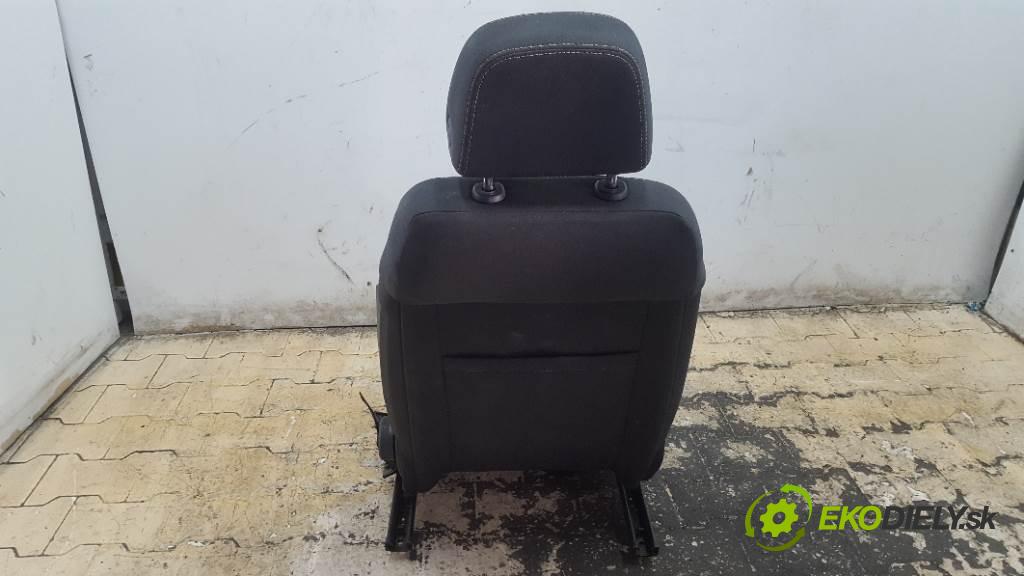 OPEL SIGNUM   2005 110kw   1910 Sedadlo ľavy  (Sedačky, sedadlá)
