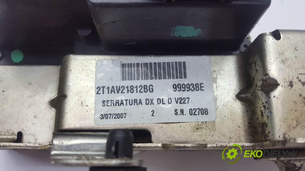 FORD CONNECT TOURNEO 2008 81kw TOURNEO 1753 zámok přední část pravý 2T1AV21812BG 9PIN