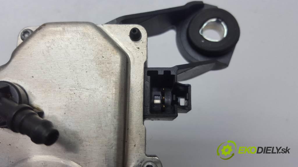 FORD CONNECT TOURNEO 2008 81kw TOURNEO 1753 motorek stěračů zadní část 6T1617404BA