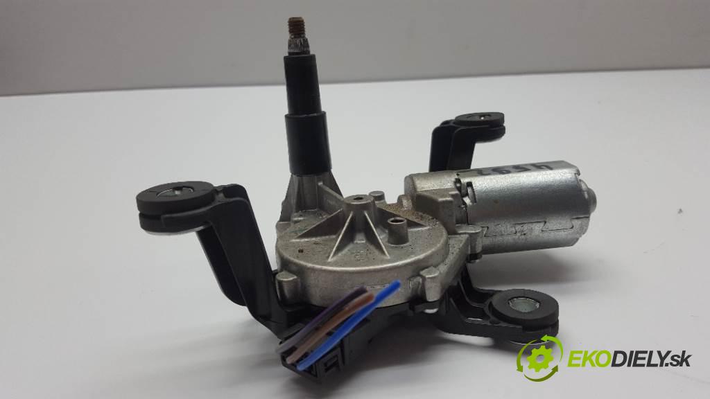 OPEL SIGNUM   2005 110kw   1910 motorek stěračů zadní část 24417605 3PIN