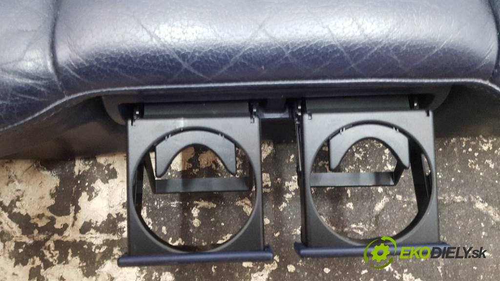 AUDI A6  2003 96kW    1900 Sedadlo zad  (Sedačky, sedadlá)