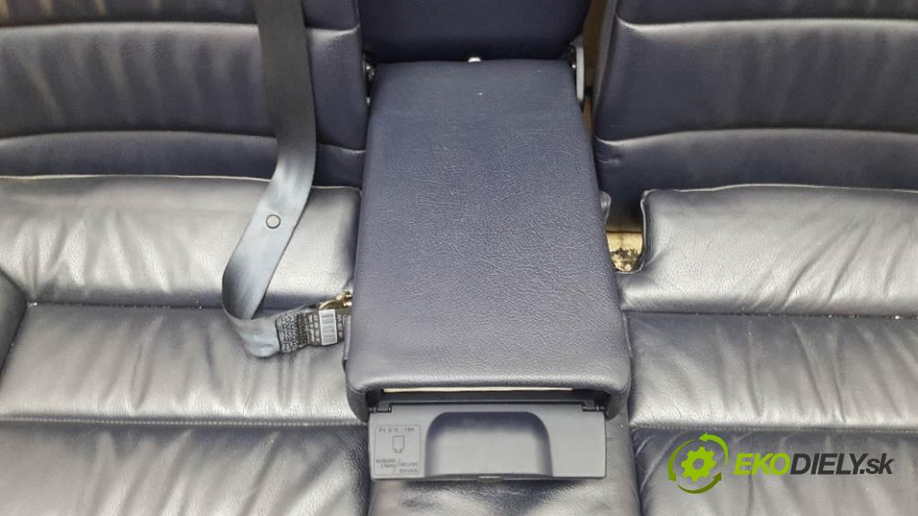 AUDI A6  2003 96kW    1900 Sedadlo zad  (Sedačky, sedadlá)