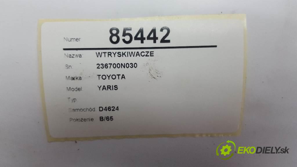 TOYOTA YARIS  2006 66 kW   1364 vstřikovací ventily 236700N030