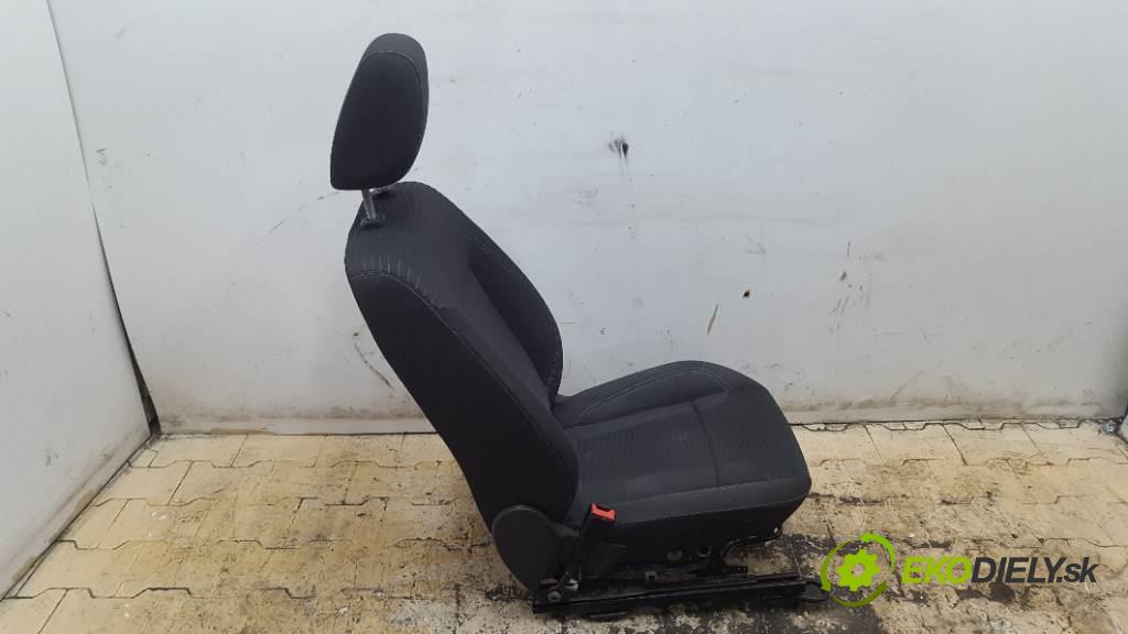 FORD FIESTA MK7 LIFT 2013 70kw MK7 LIFT 1560 Sedadlo ľavy  (Sedačky, sedadlá)