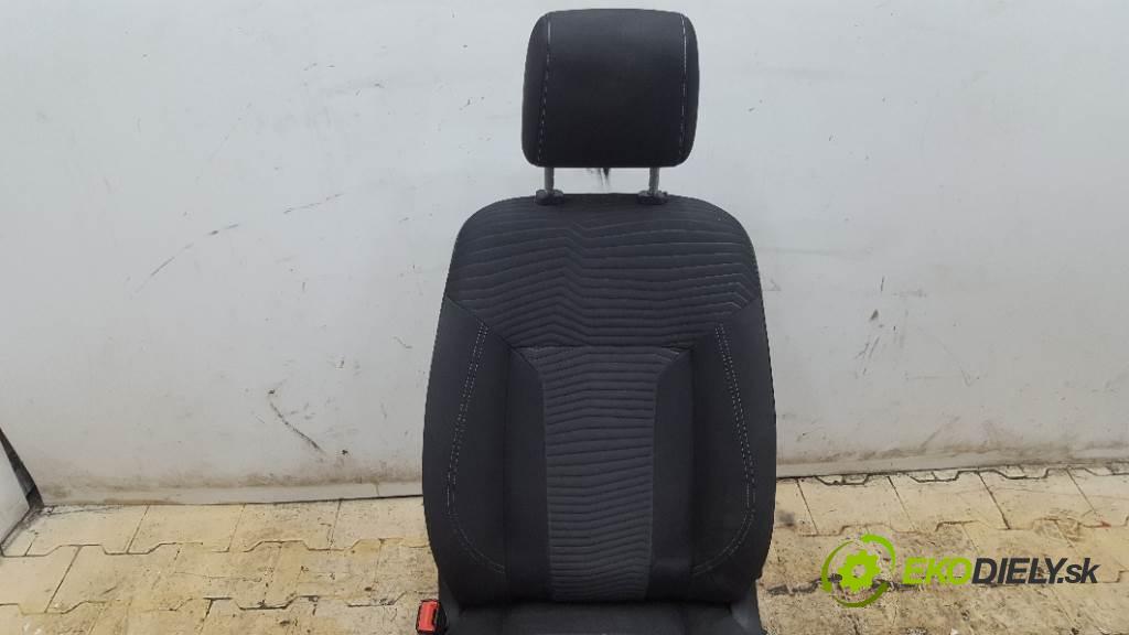 FORD FIESTA MK7 LIFT 2013 70kw MK7 LIFT 1560 Sedadlo ľavy  (Sedačky, sedadlá)