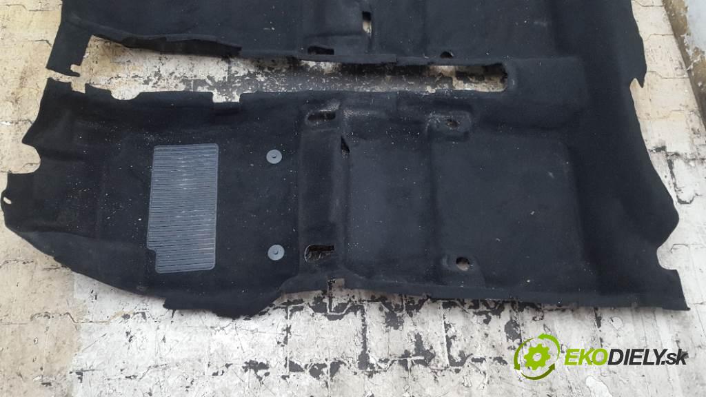 FORD FIESTA MK7 LIFT 2013 70kw MK7 LIFT 1560 Sedadlo zad KOMPLET (Sedačky, sedadlá)