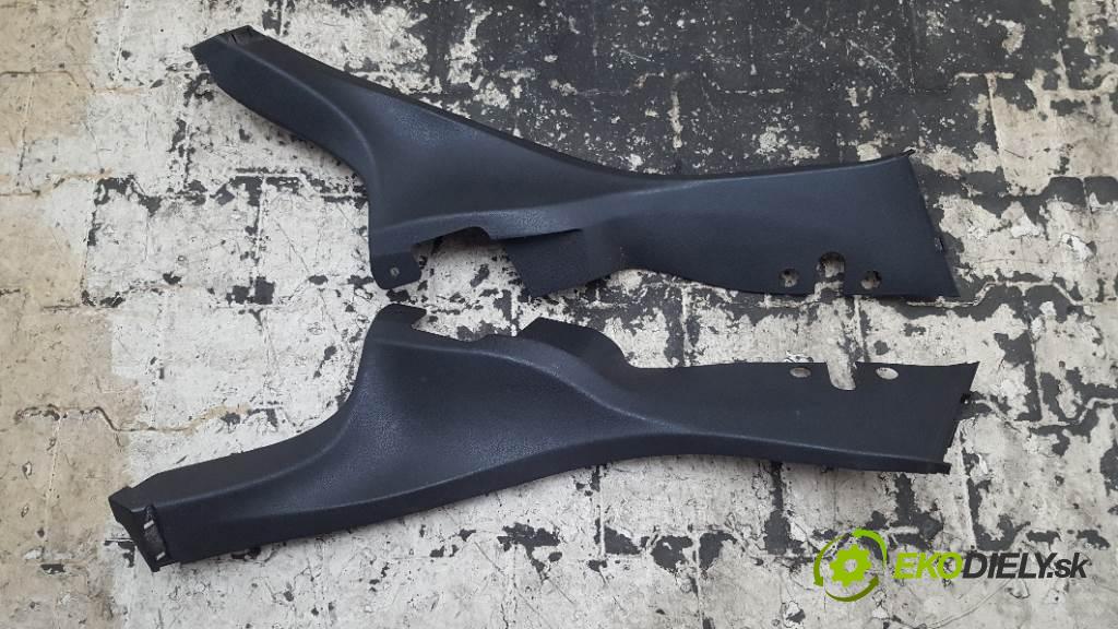 FORD FIESTA MK7 LIFT 2013 70kw MK7 LIFT 1560 Sedadlo zad KOMPLET (Sedačky, sedadlá)