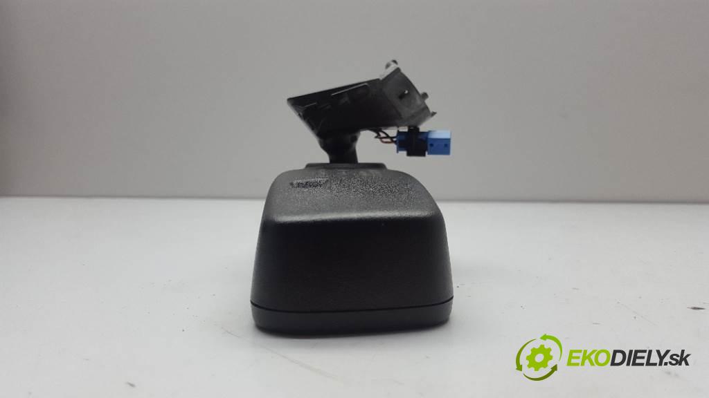 FORD FIESTA MK7 LIFT 2013 70kw MK7 LIFT 1560 zpětné zrcátko vnitřní BU5A17E678VA (Světla vnitřní)