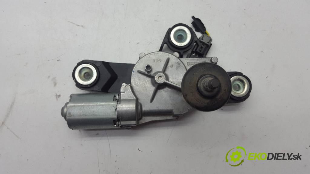 FORD FOCUS MK3 2016 70kW MK3 1499 motorek stěračů zadní část F1FB17K441AA 3PIN