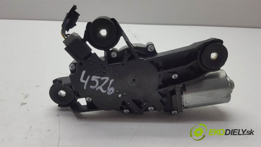 FORD FOCUS MK3 2016 70kW MK3 1499 motorek stěračů zadní část F1FB17K441AA 3PIN