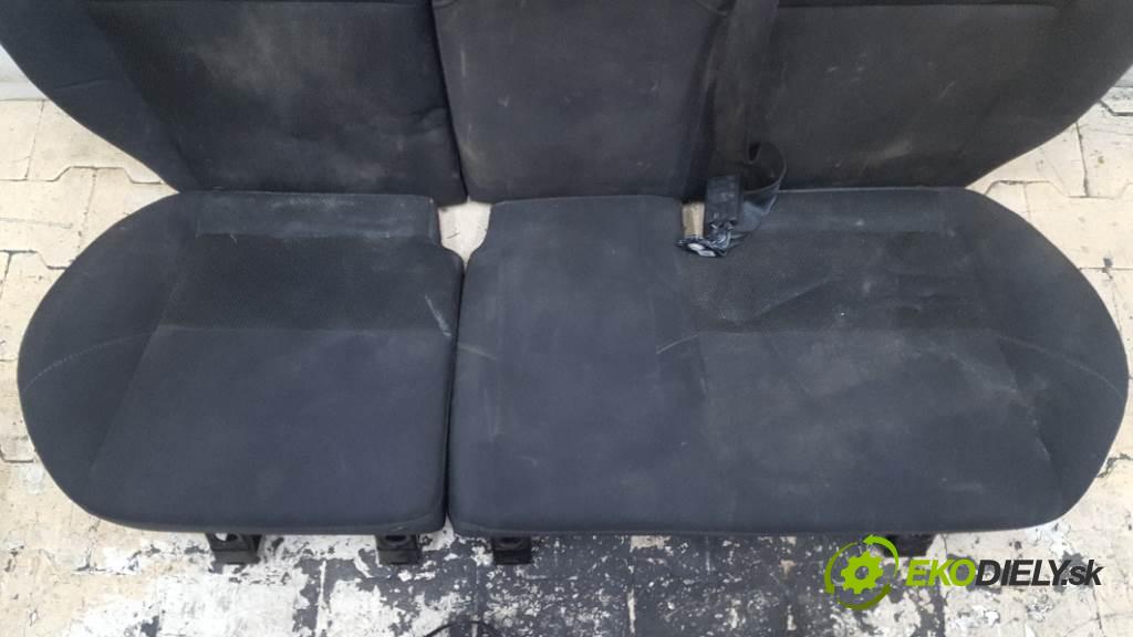 FORD FOCUS MK7 LIFT 2013 70kw MK3 1560 Sedadlo zad KOMPLET  (Sedačky, sedadlá)