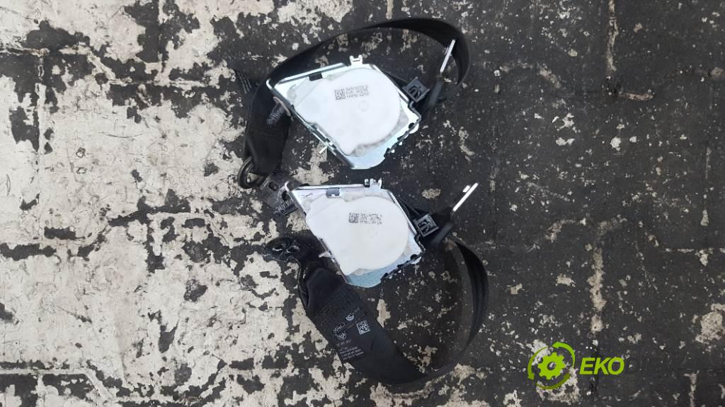 FORD FOCUS MK7 LIFT 2013 70kw MK3 1560 Sedadlo zad KOMPLET  (Sedačky, sedadlá)