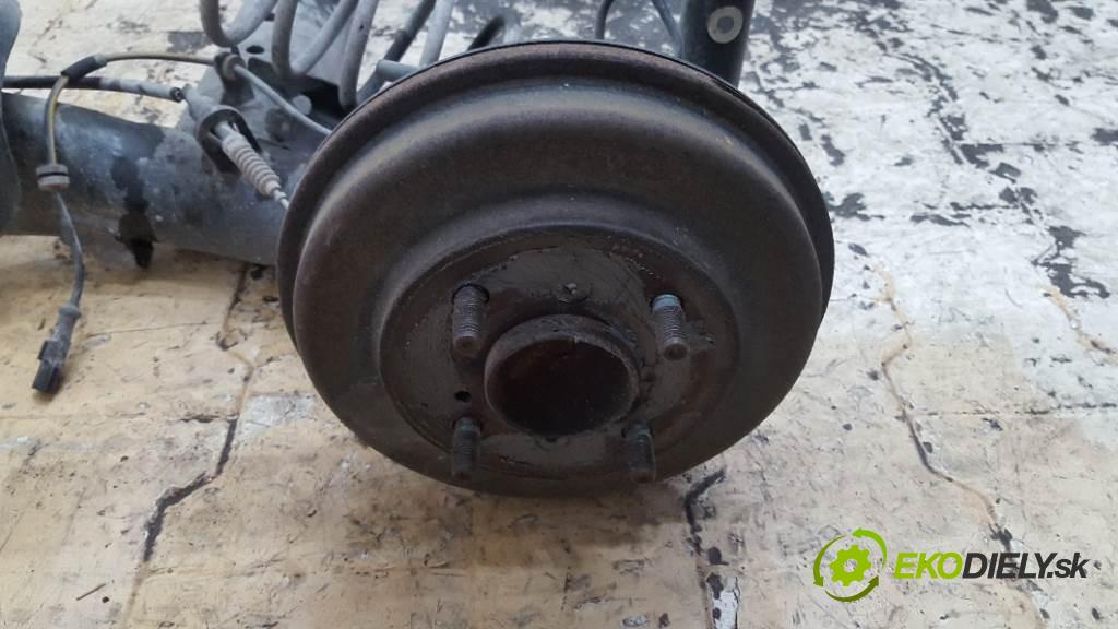 FORD FIESTA MK7 LIFT 2013 70kw MK7 LIFT 1560 výztuha zadní část