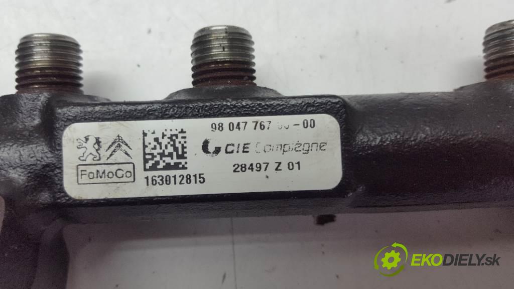 FORD FOCUS MK3 2016 70kW MK3 1499 Lišta vstrekovacia 9804776700/9676643880 (Vstrekovacie lišty)