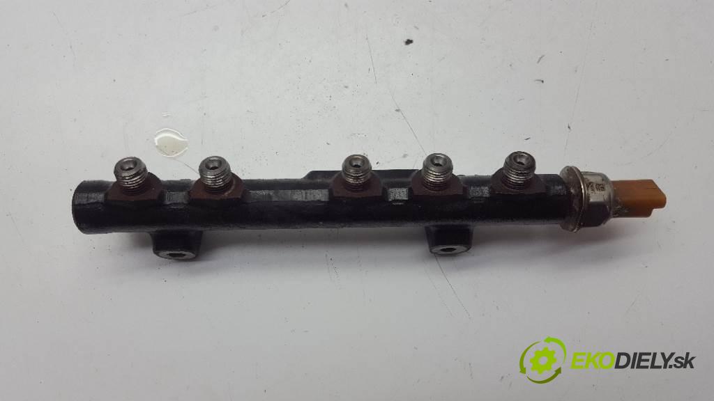 FORD FOCUS MK3 2016 70kW MK3 1499 Lišta vstrekovacia 9804776700/9676643880 (Vstrekovacie lišty)