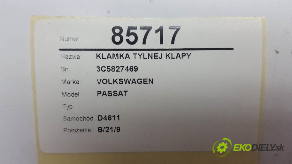 VOLKSWAGEN PASSAT  2008 77kW    1896 klika zadní část dveří 3C5827469