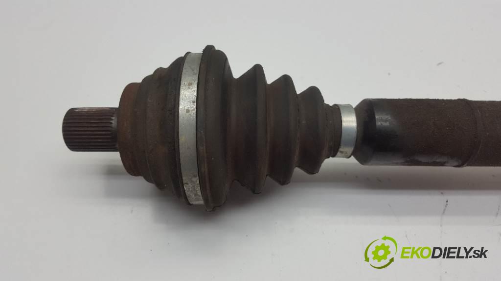 VOLKSWAGEN PASSAT  2008 77kW    1896 Poloos pravá 1K0407272 (Poloosy)