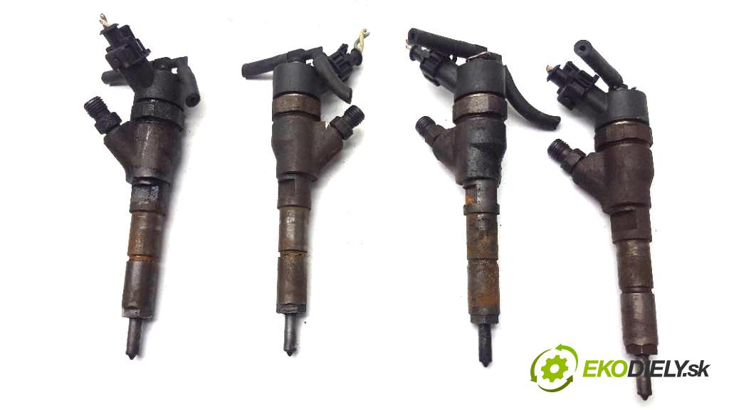 PEUGEOT 307  2004 66kW    1997 vstřikovací ventily KOMPLET 9641742880