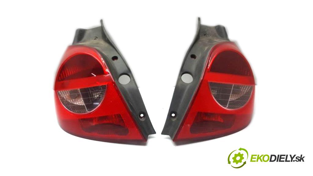 RENAULT CLIO  2005 72kW    1390 Svetlo zad ľavá strana 89035079 89035080 (Ostatné)