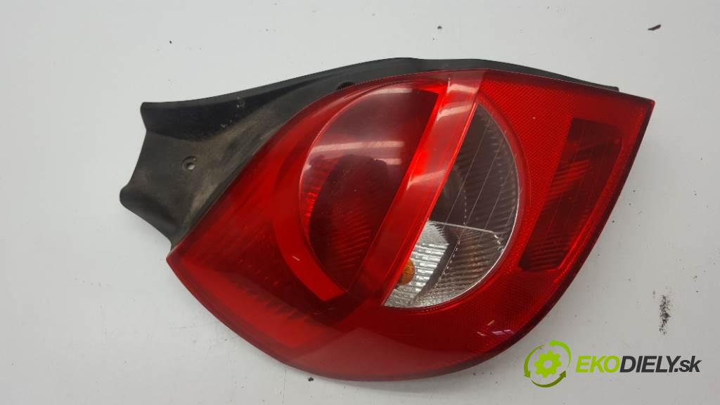 RENAULT CLIO  2005 72kW    1390 Svetlo zad ľavá strana 89035079 89035080 (Ostatné)