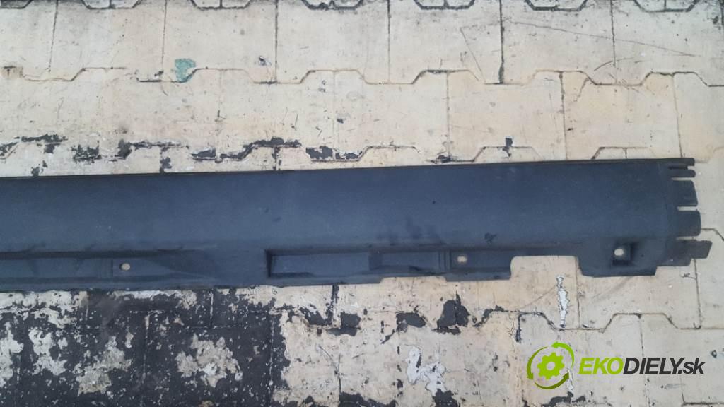 VOLVO V50 I 2005  I 1997 práh levý 30698905 (Ostatní)