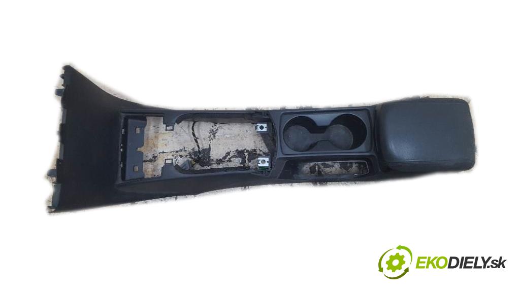 VOLVO V50 I 2005  I 1997 Lakťová opierka + Tunel 867407