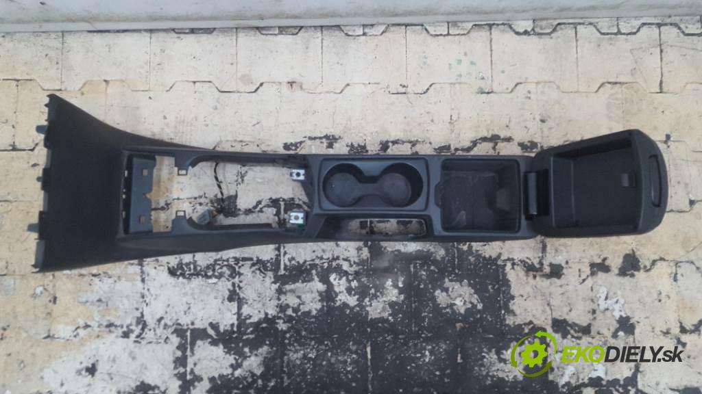VOLVO V50 I 2005  I 1997 Lakťová opierka + Tunel 867407