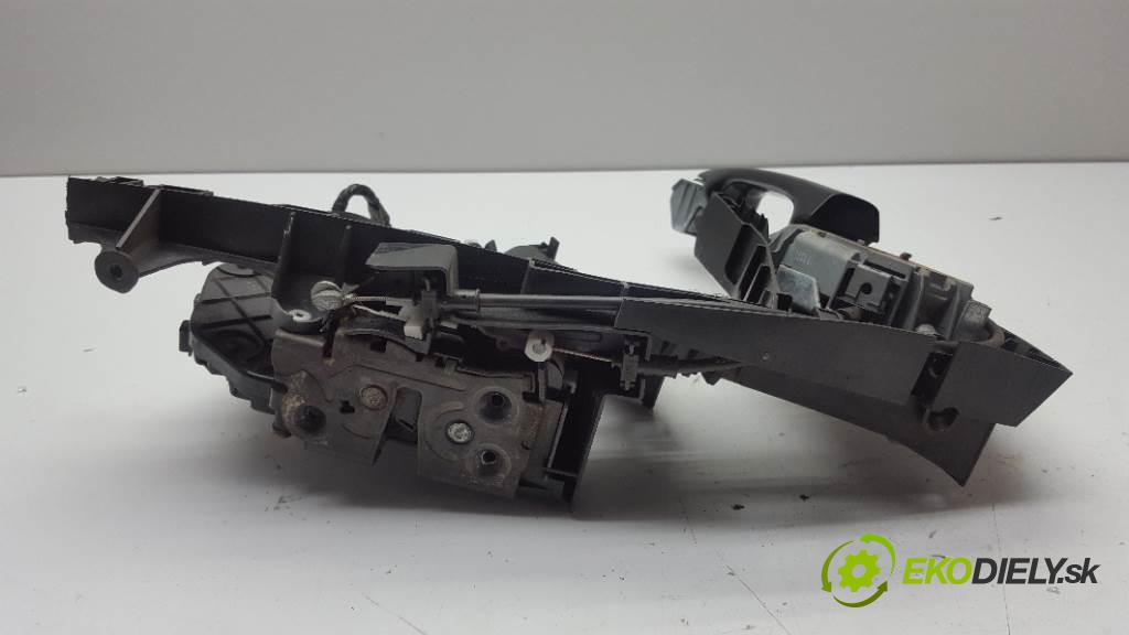 VOLVO V50 I 2005  I 1997 zámok přední část levý 30699109  6PIN BLACK STONE