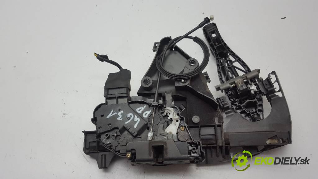 VOLVO V50 I 2005  I 1997 zámok přední část pravý 30699110 6PIN BLACK STONE