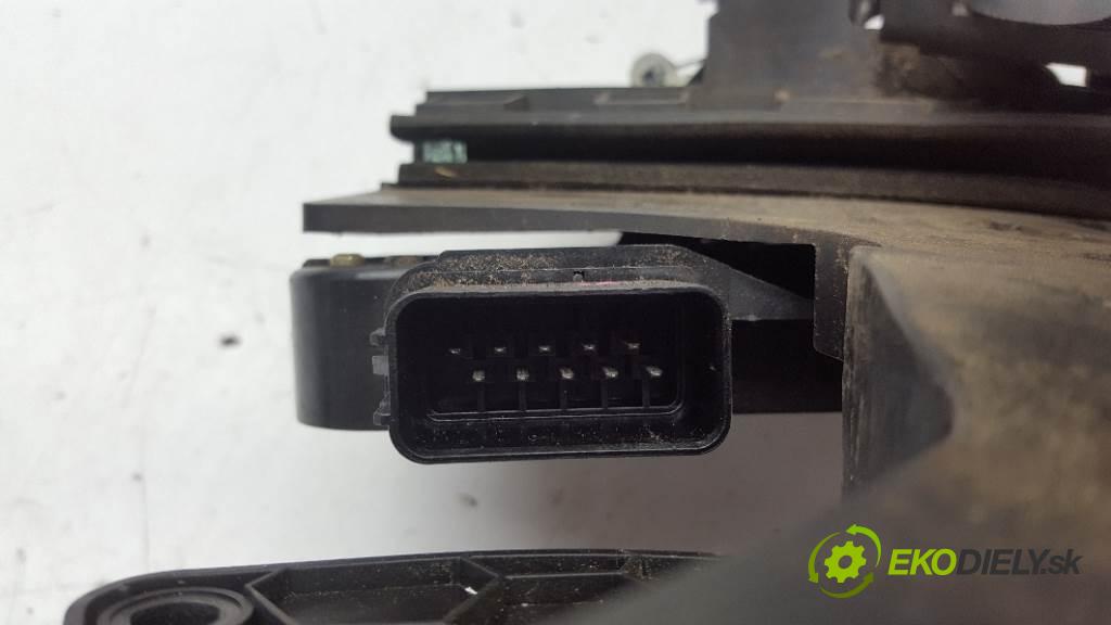 VOLVO V50 I 2005  I 1997 zámok zadní část pravý 30699112 10 PIN BLACK STONE